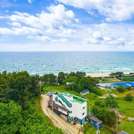 Gangneung Undukmaru Pension Exterior foto